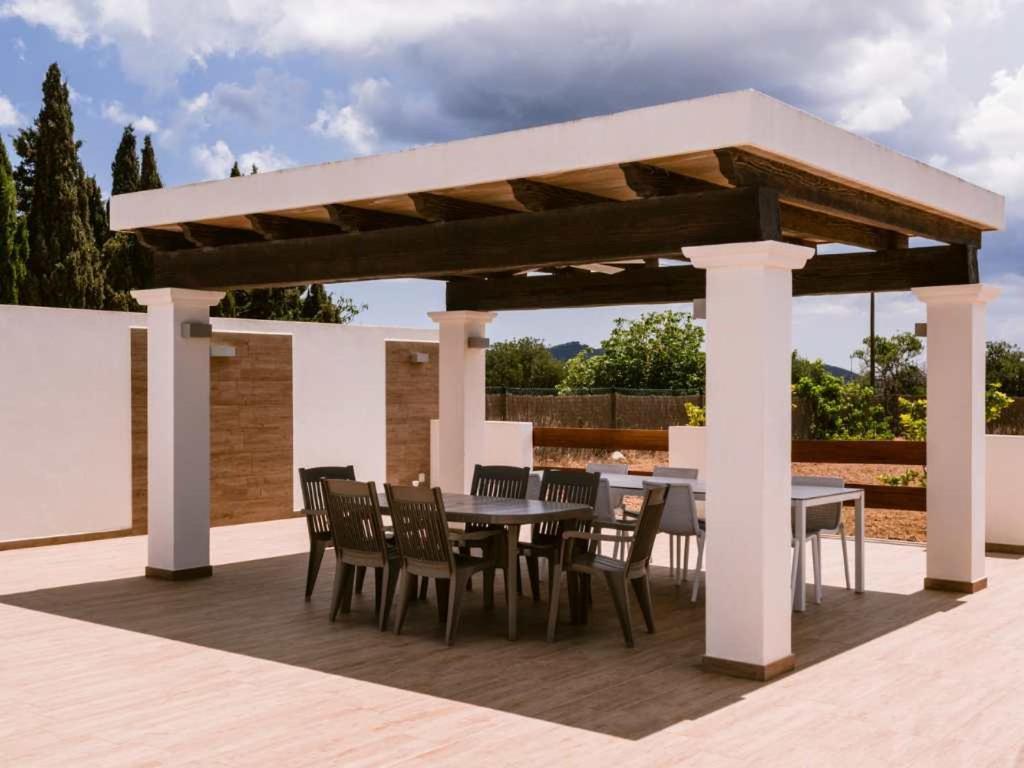 Pep Luis Pep Mortera Is Located In The Beautiful Countryside Near To Playa Den Bossa *