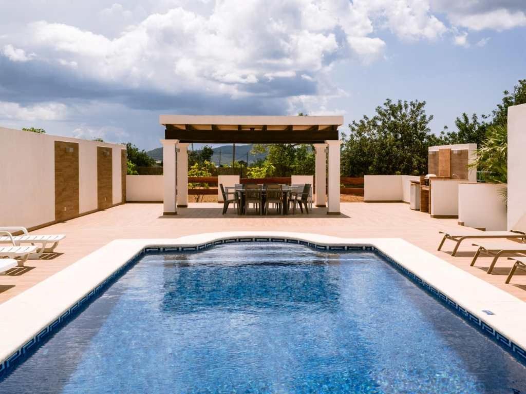 Villa Pep Luis Pep Mortera Is Located In The Beautiful Countryside Near To Playa Den Bossa *