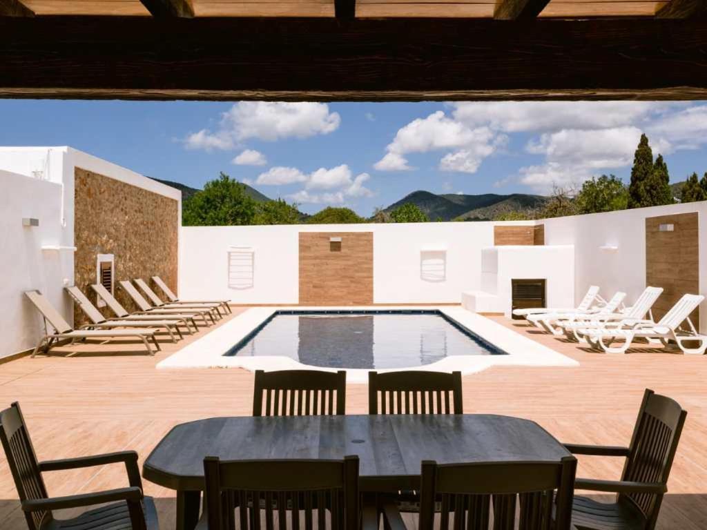 Villa Pep Luis Pep Mortera Is Located In The Beautiful Countryside Near To Playa Den Bossa