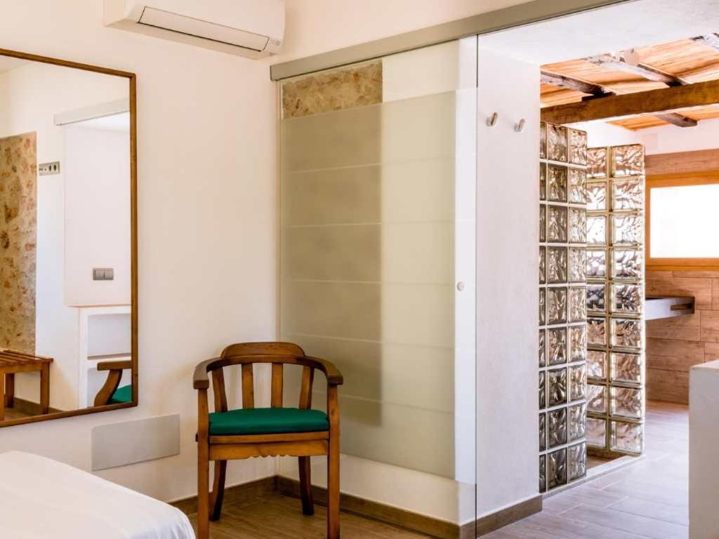 Villa Pep Luis Pep Mortera Is Located In The Beautiful Countryside Near To Playa Den Bossa *
