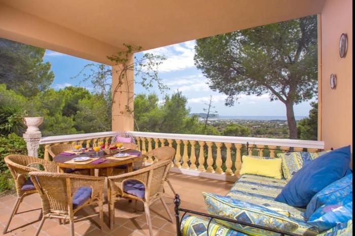 De Montana Gran Piscina Holiday home