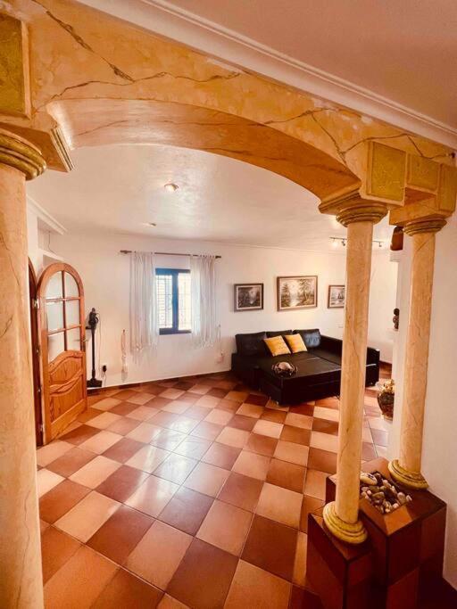 Chalet Flamingos, Playa D'en Bossa Area - Adults Only *