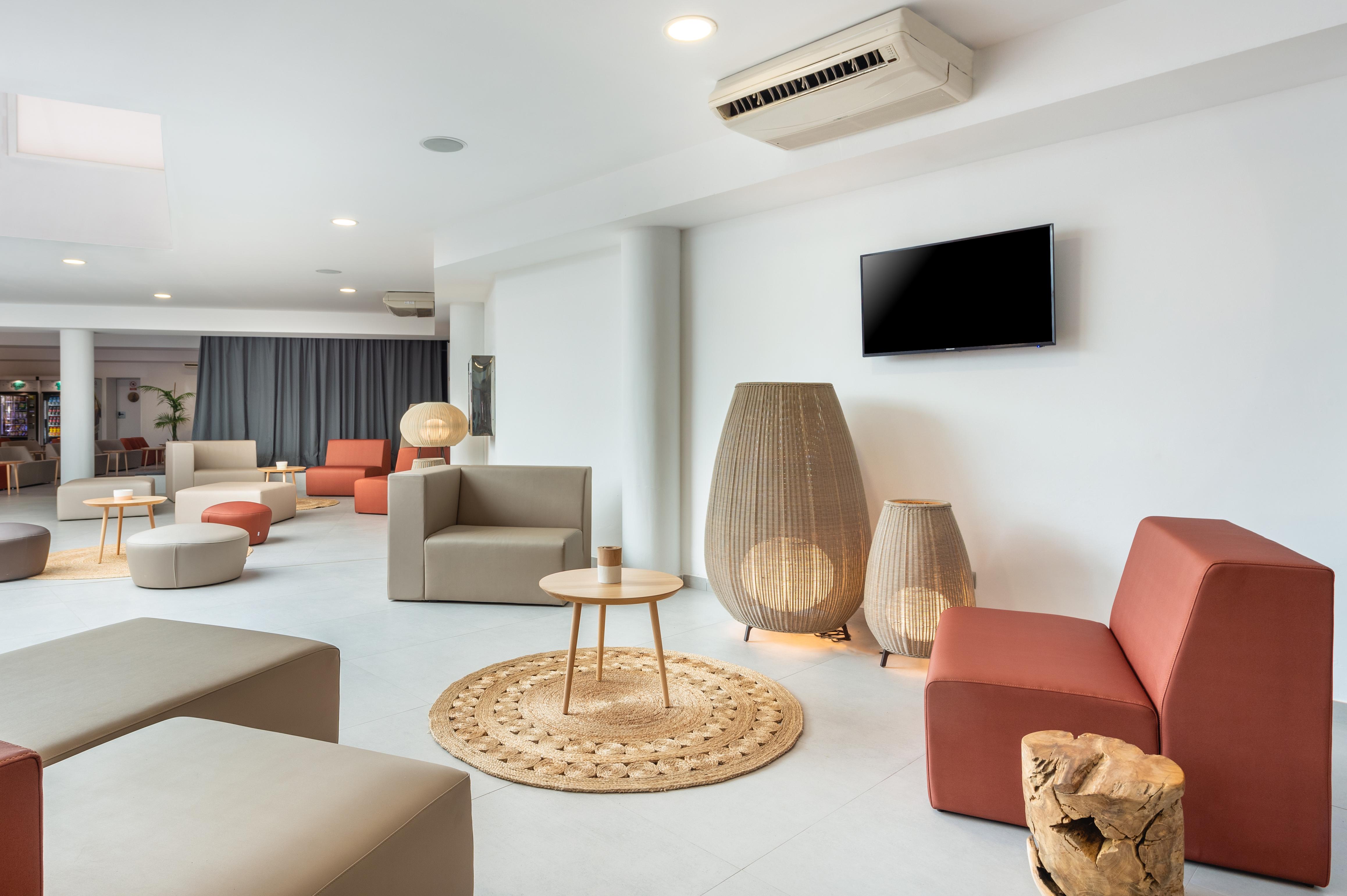 Vibra Mare Nostrum Hotel 3*