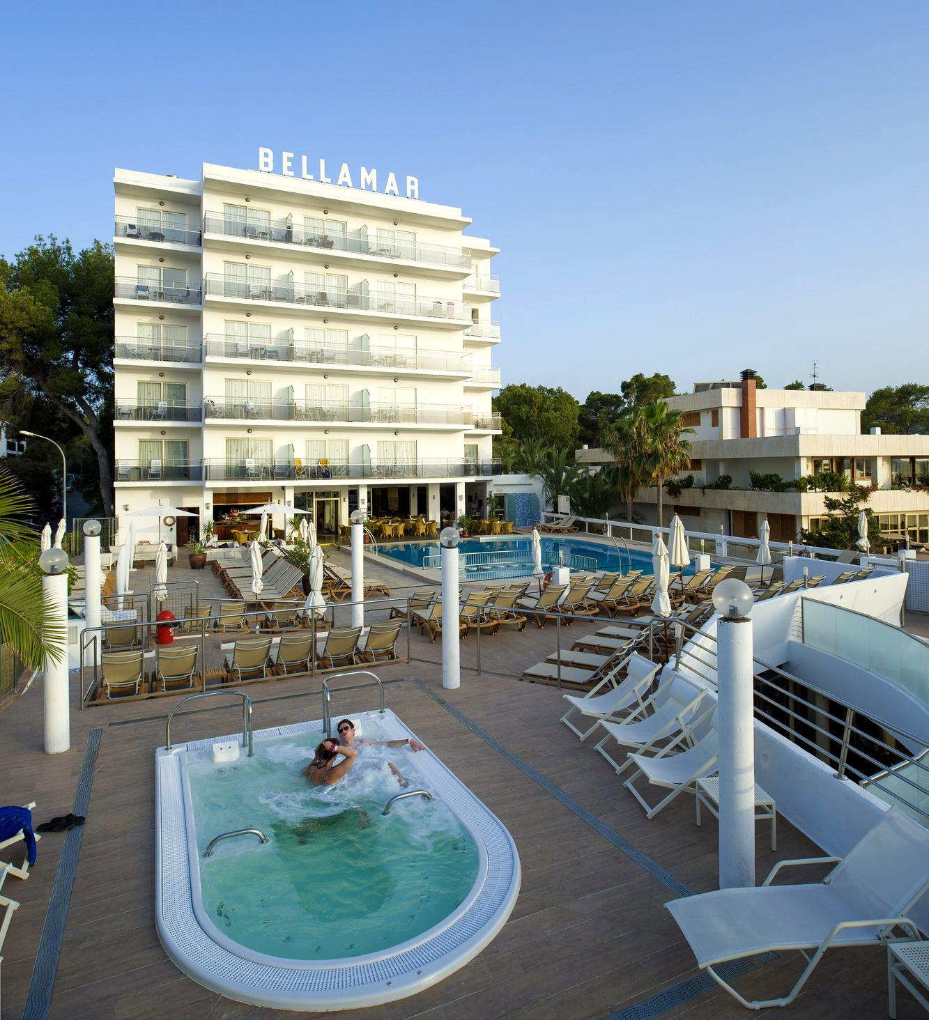 Bellamar & 4*