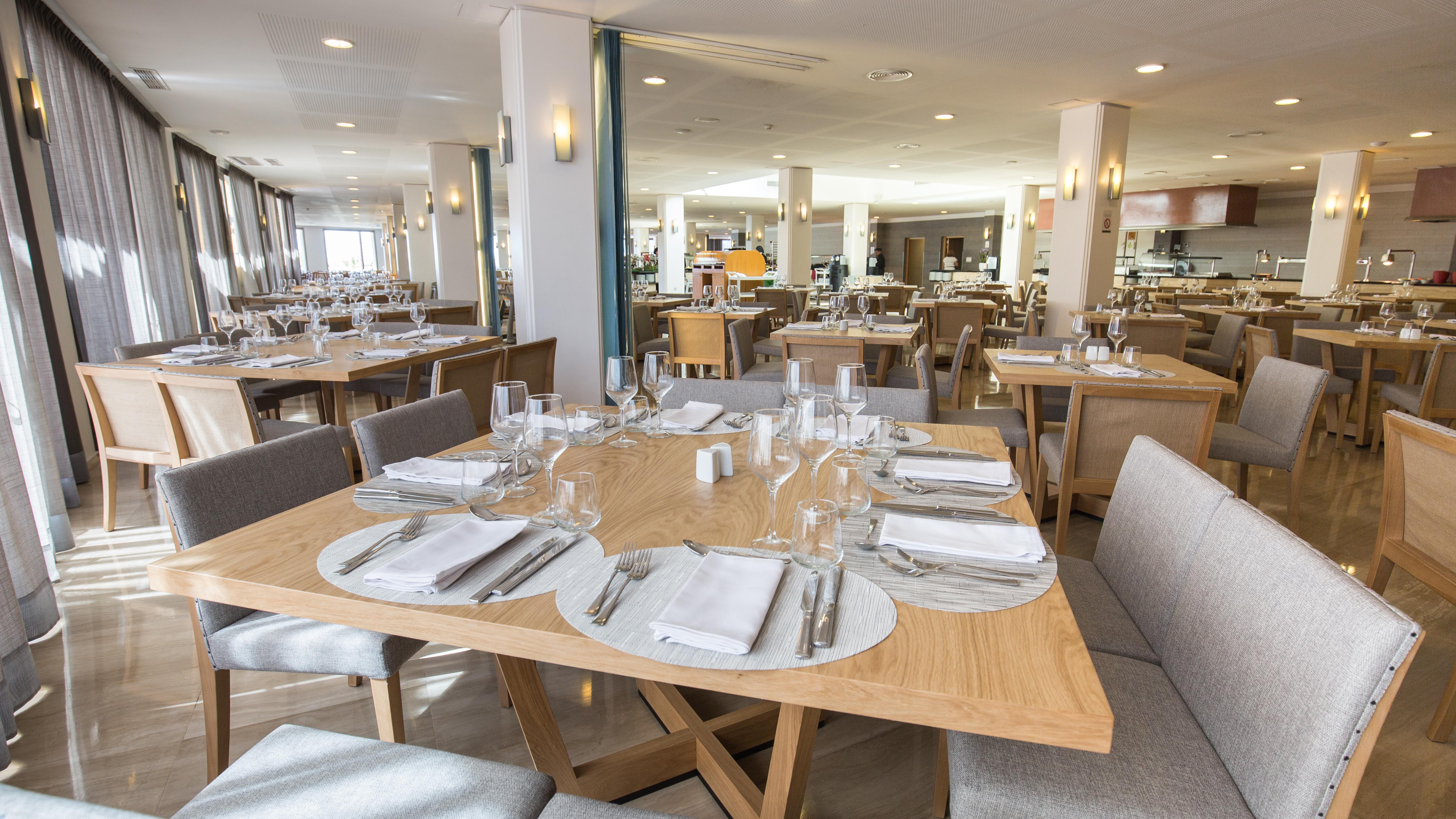 Grand Palladium Select Palace Ibiza Hotel Playa d'en Bossa