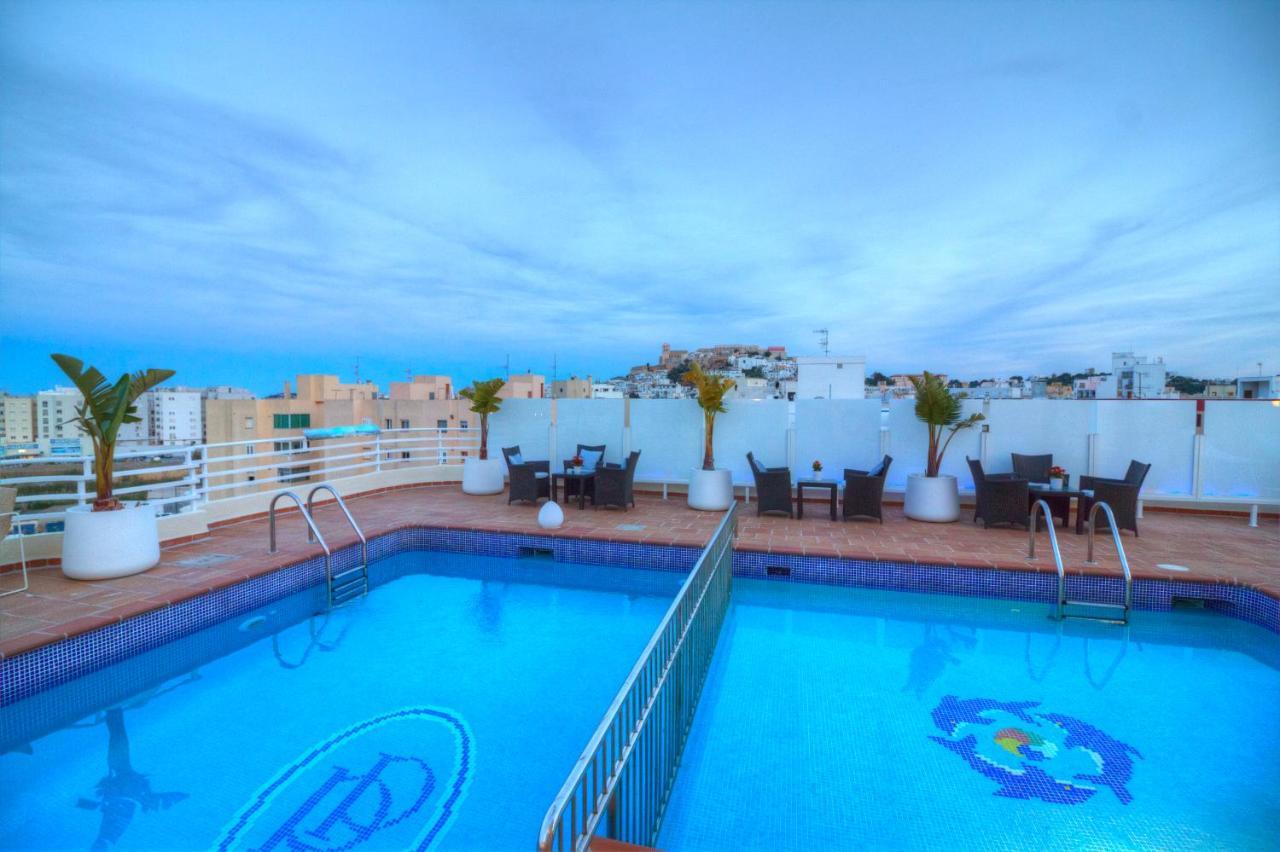 Hotel Royal Plaza 4*