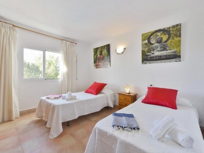 With Pool And Sea Views Ferienhaus