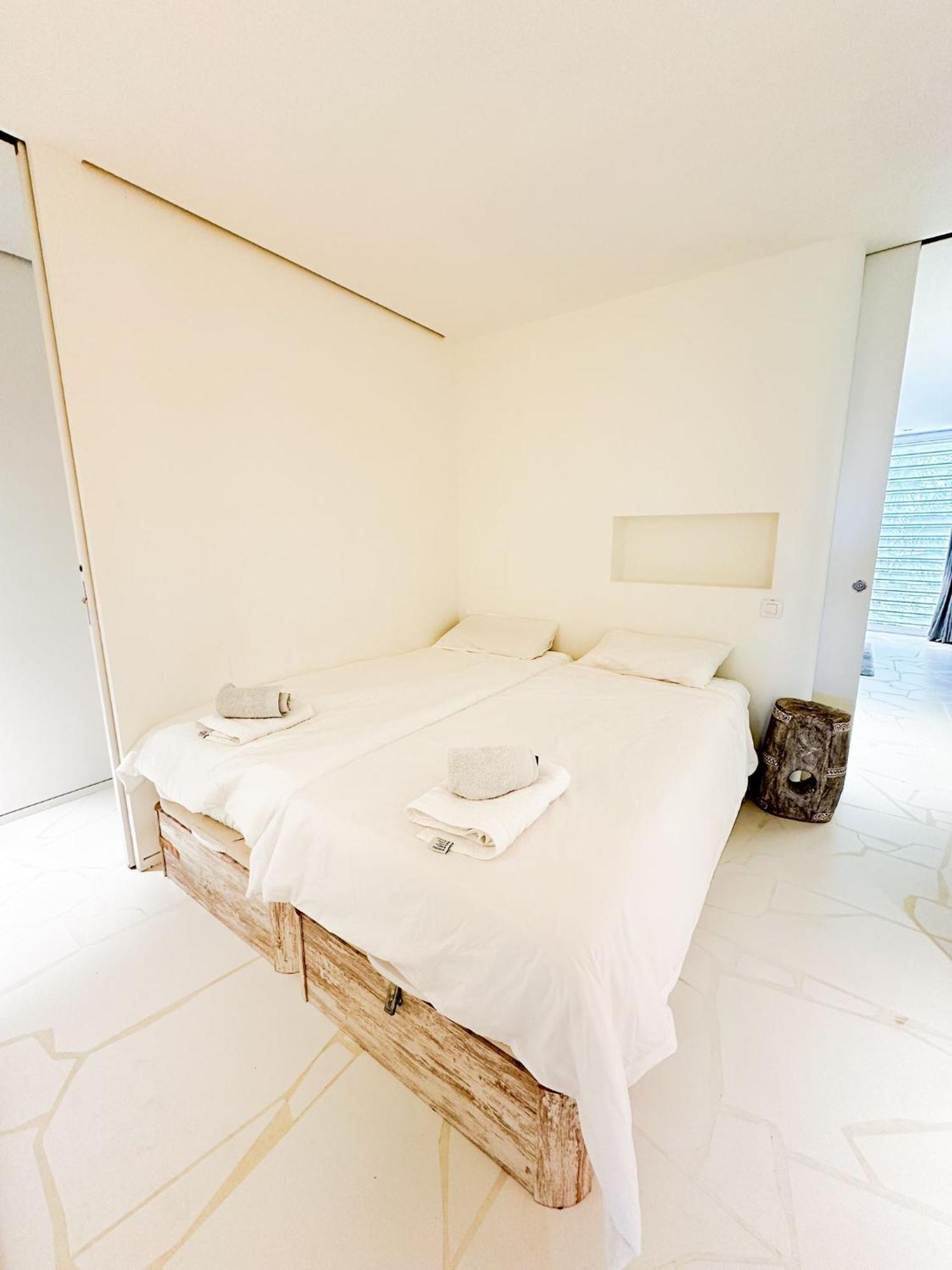 Lhv Luxury Boas