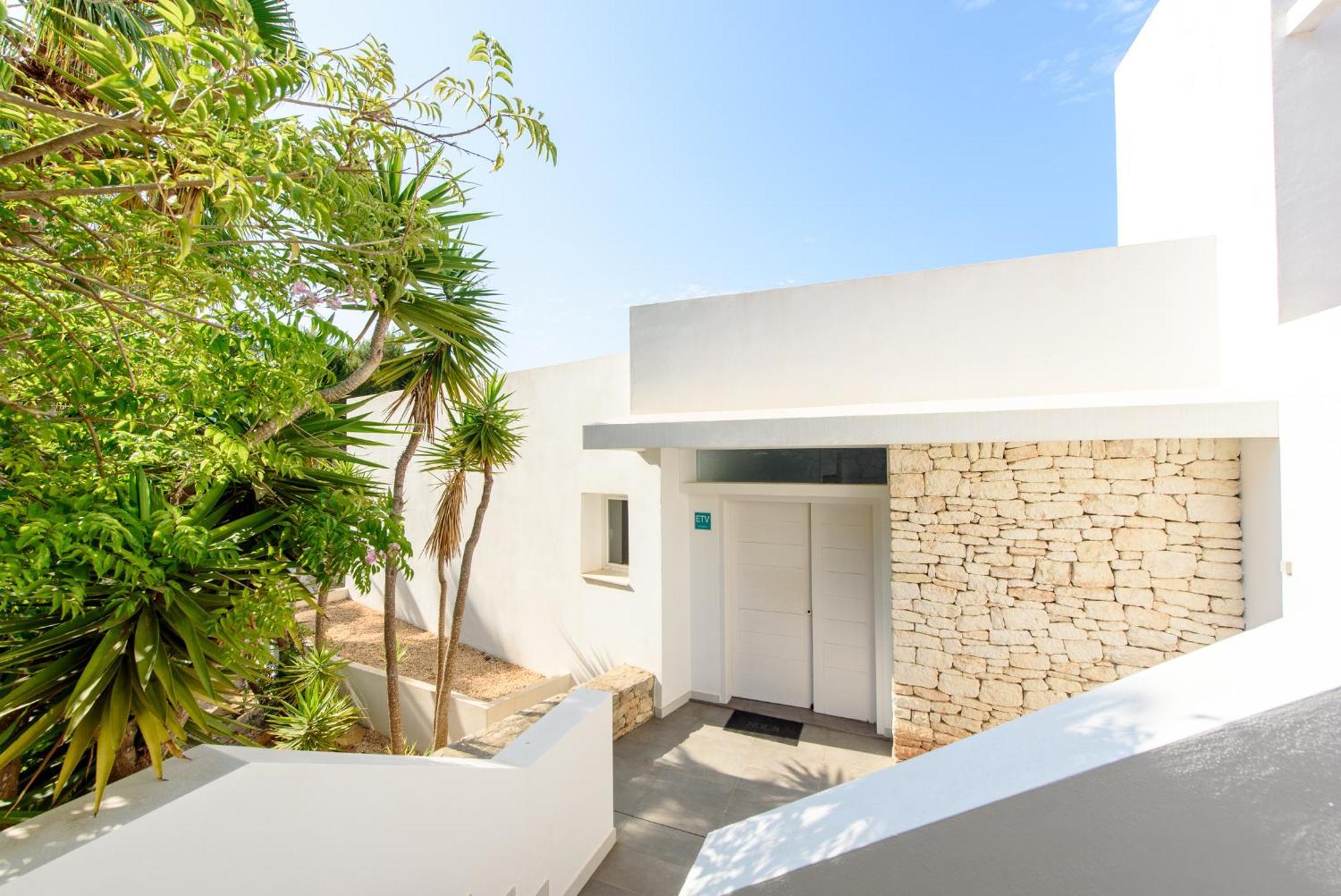Nineten Villa