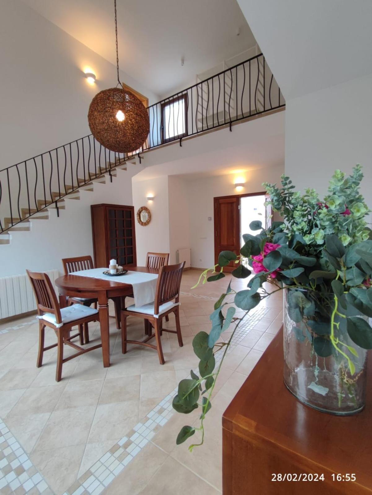 Casa Serena Con Piscina Y Jardin Ferienhaus