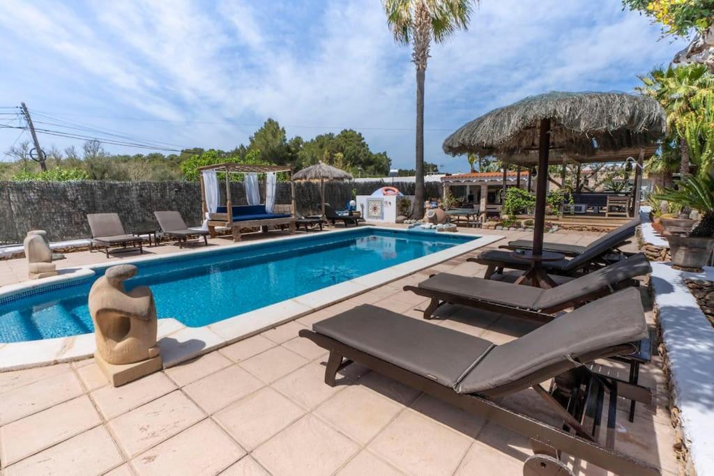 Casa Con Piscina, Jardin Y Juegos Exteriores * Montecristo