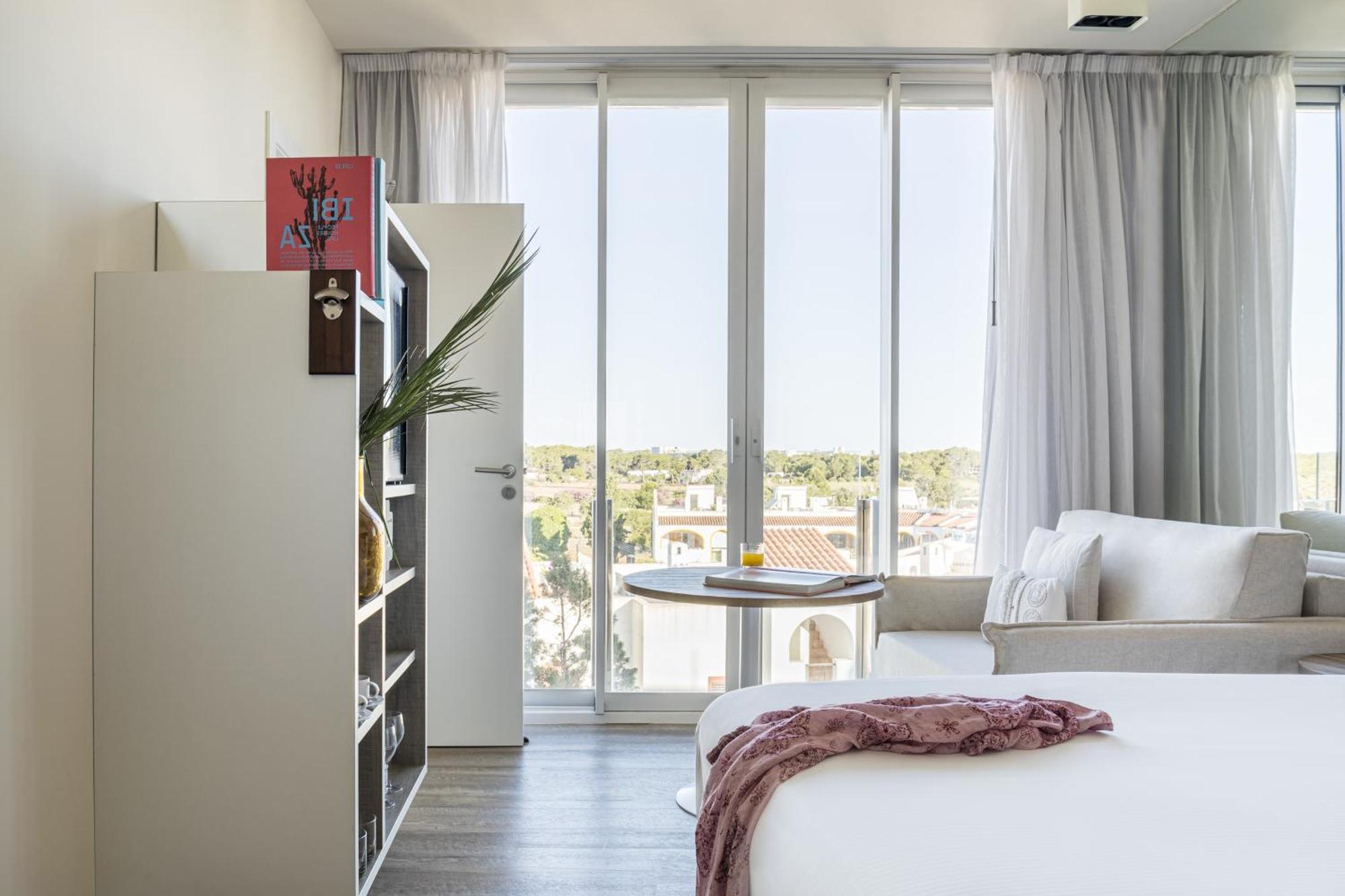 Me Ibiza - The Leading Of The World Hotel