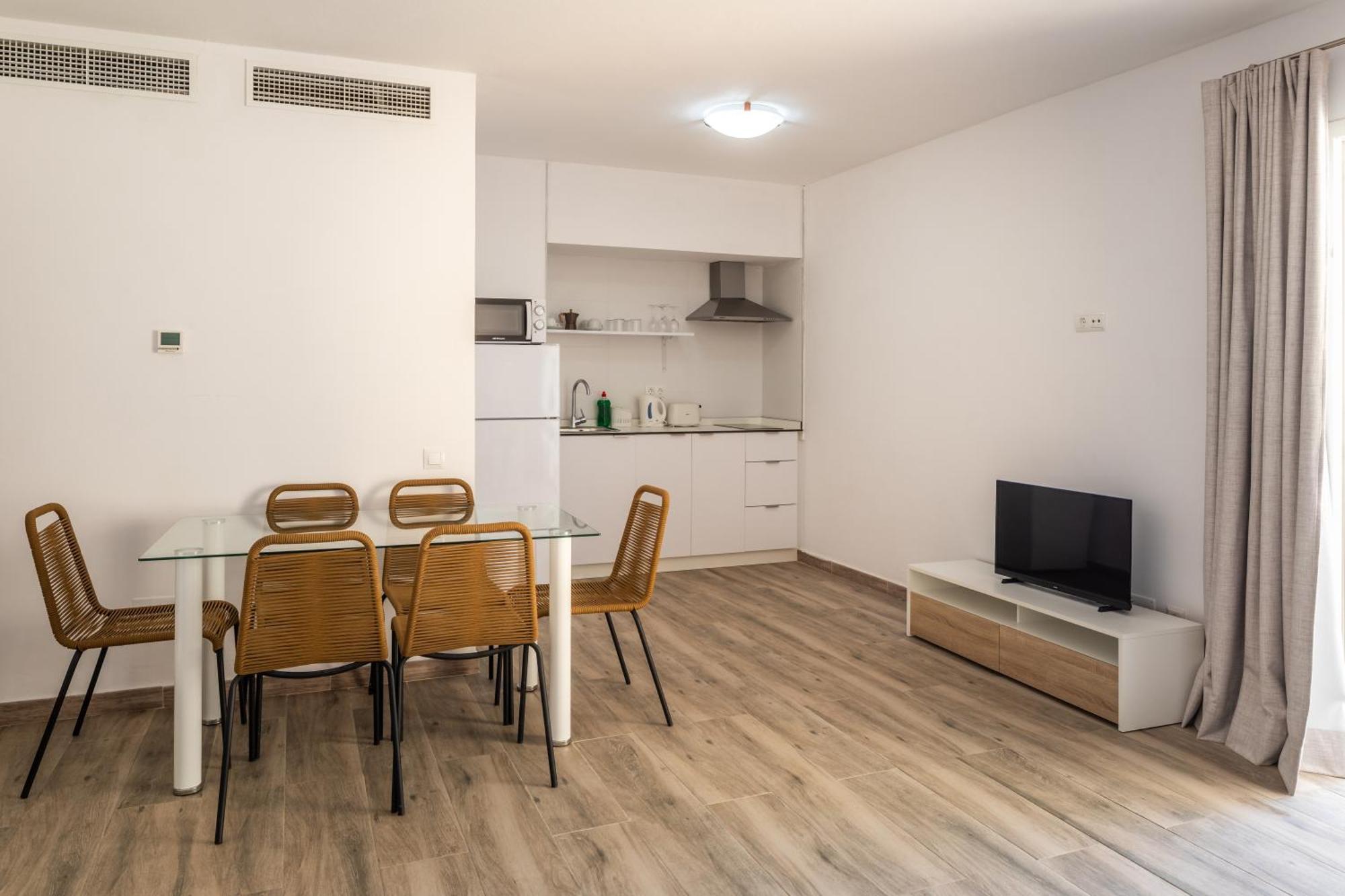 Aparthotel Puerto Cala Vadella 3*