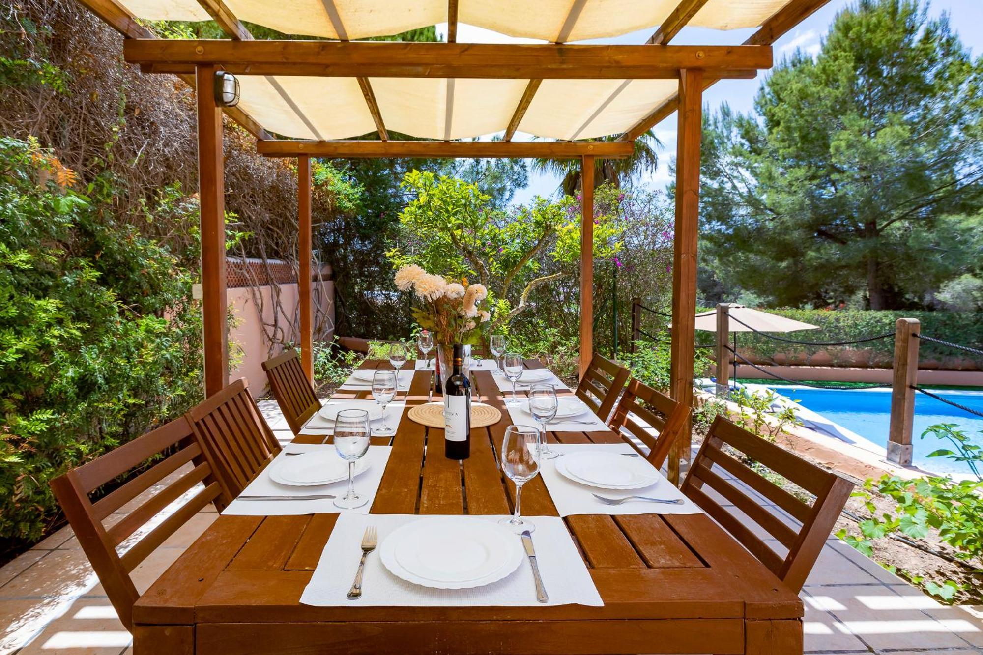 Villa In San Rafael Sleeps 12