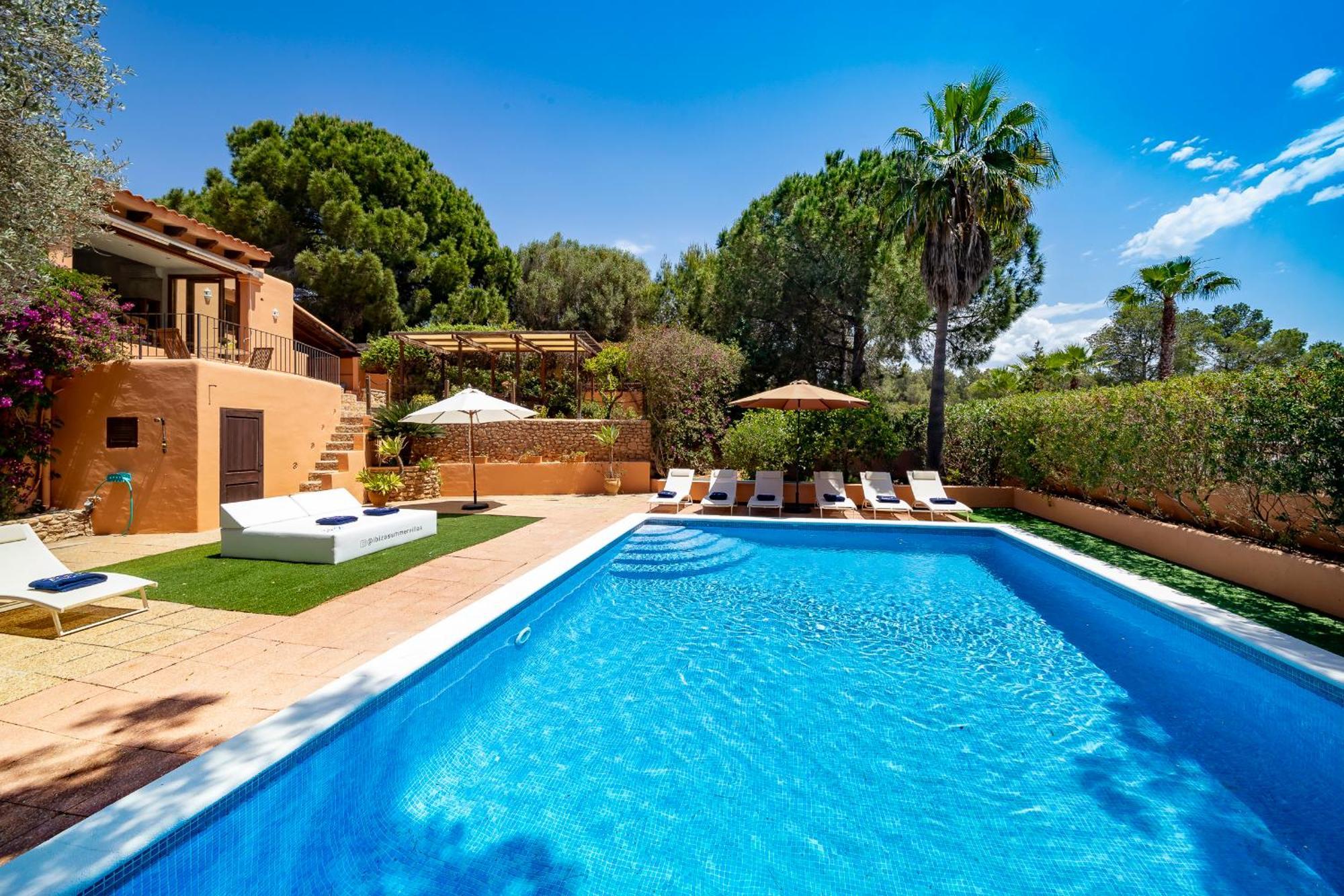 Villa In San Rafael Sleeps 12 San Antonio (Ibiza)