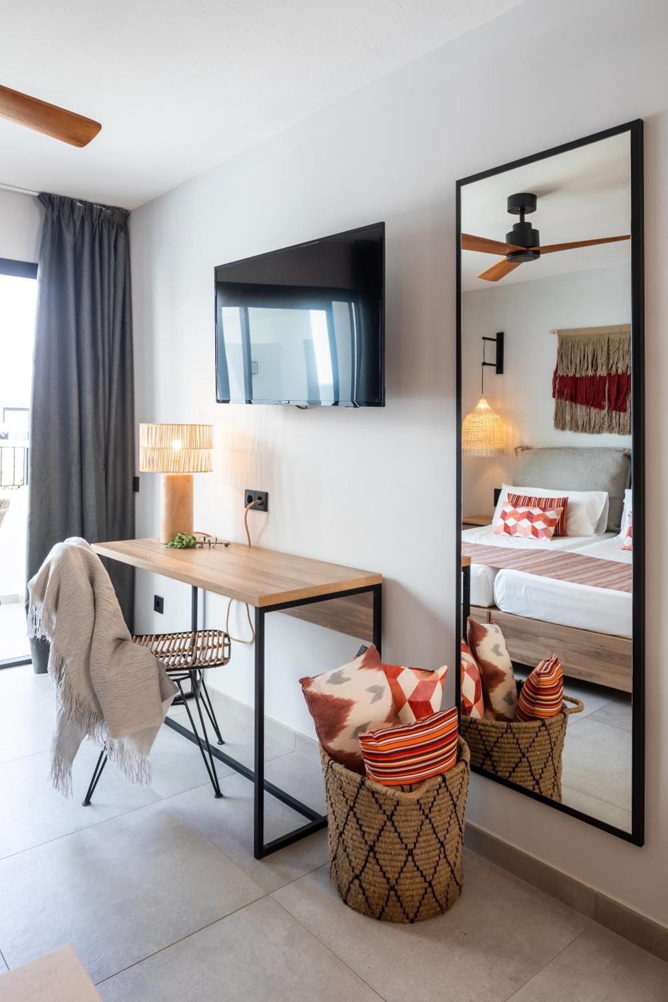 Casita Blanca - Adults Only Aparthotel 4*