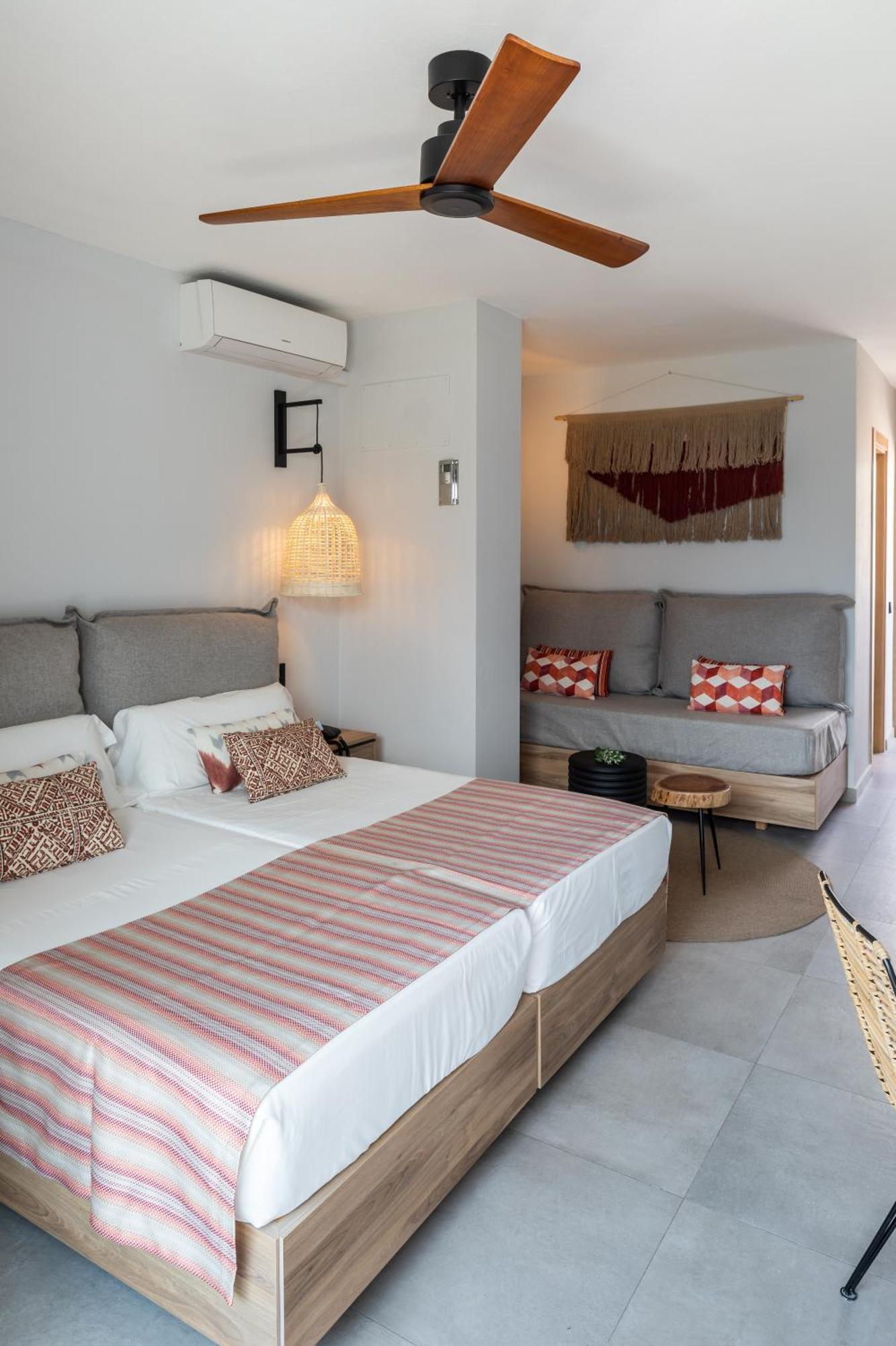 Casita Blanca - Adults Only