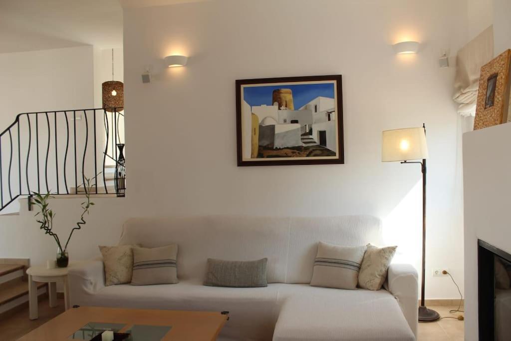Casa Serena Con Piscina Y Jardin Ferienhaus