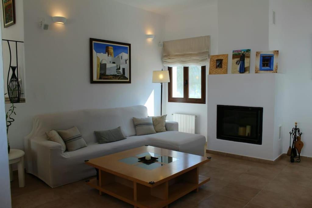 Casa Serena Con Piscina Y Jardin *