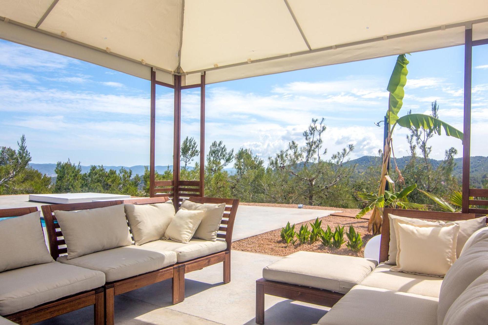 Luxury Arenas Villa *