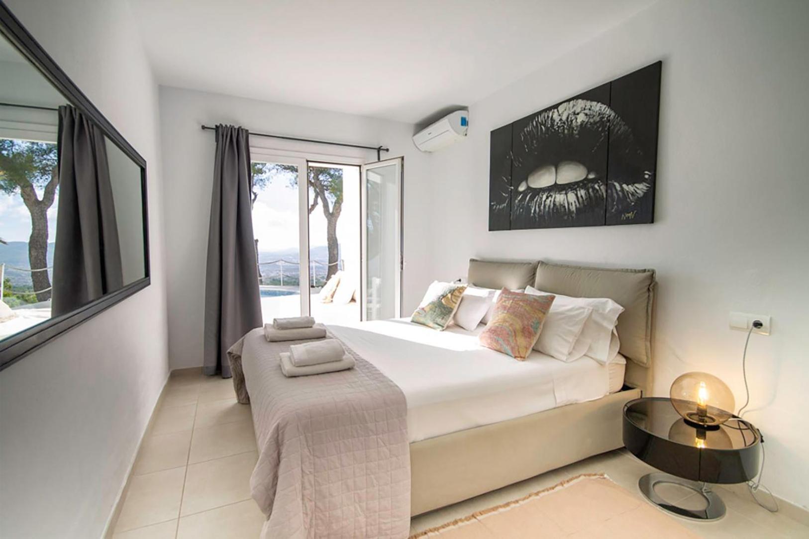 Tikal Villa