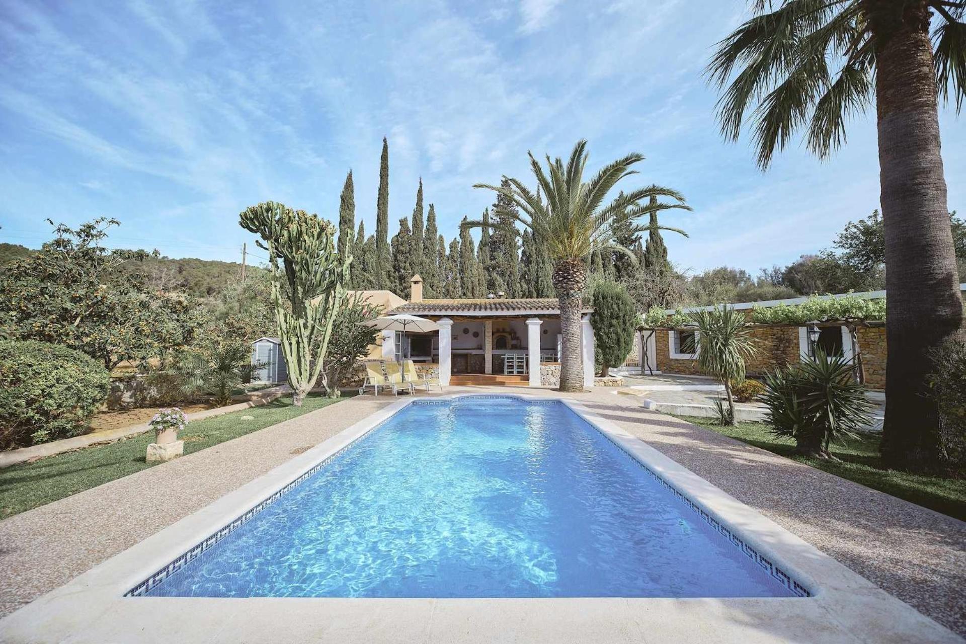 Valencia Villa *