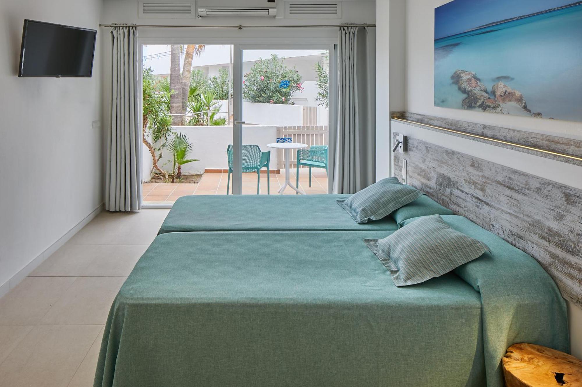 Apartahotel Playa Bella
