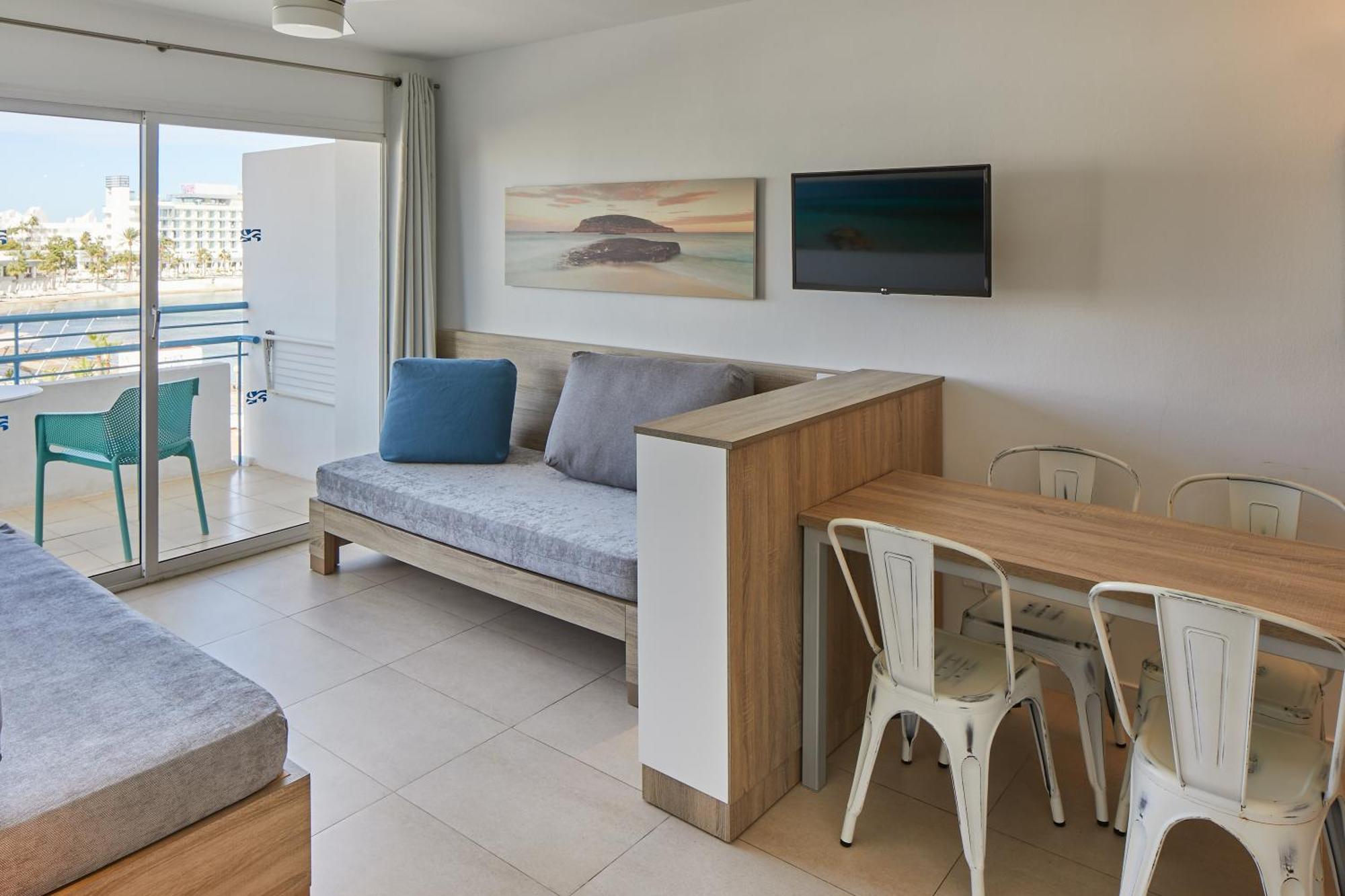 Apartahotel Playa Bella San Antonio Abad