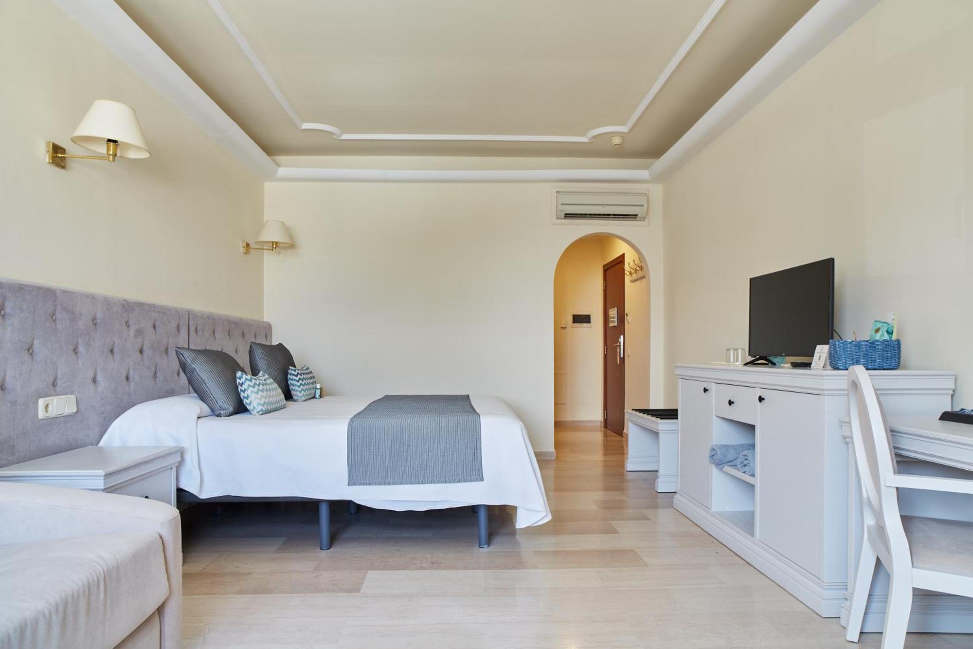 Grand Palladium Santa Eulária des Riu