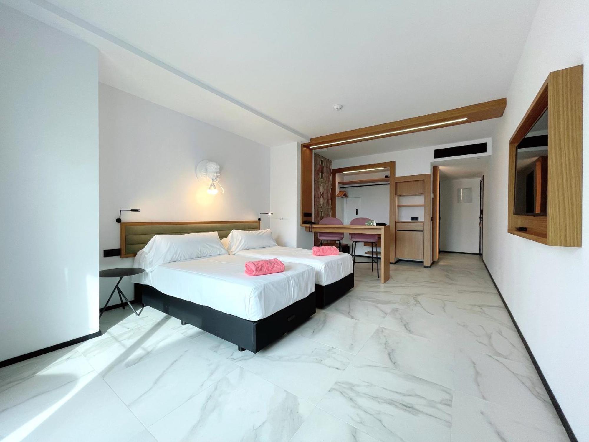Hotel Stic Urban & 4*
