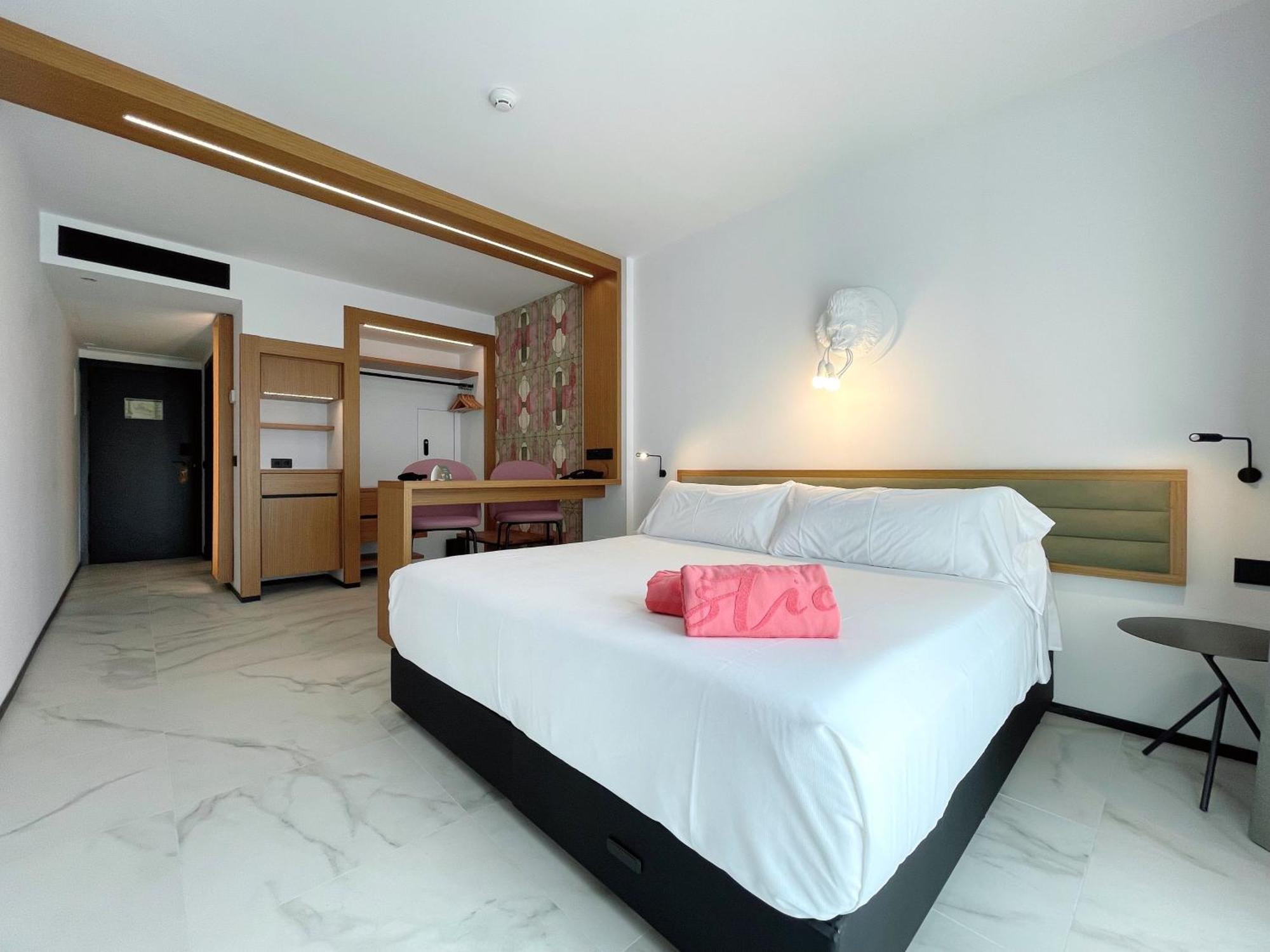Stic Urban & Hotel San Antonio (Ibiza)