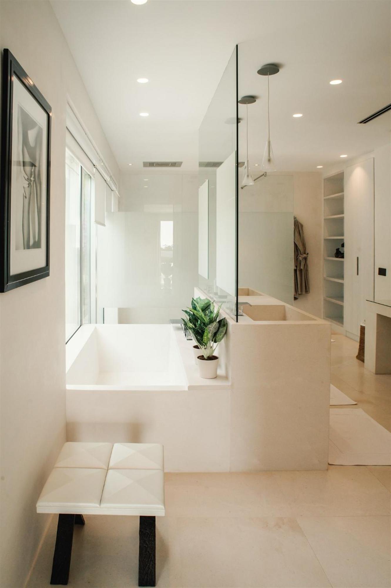 Sophie - Luxury Style & Sunset View Villa