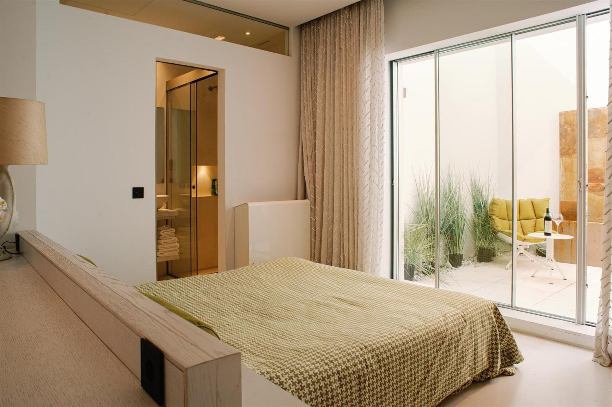 Sophie - Luxury Style & Sunset View Villa
