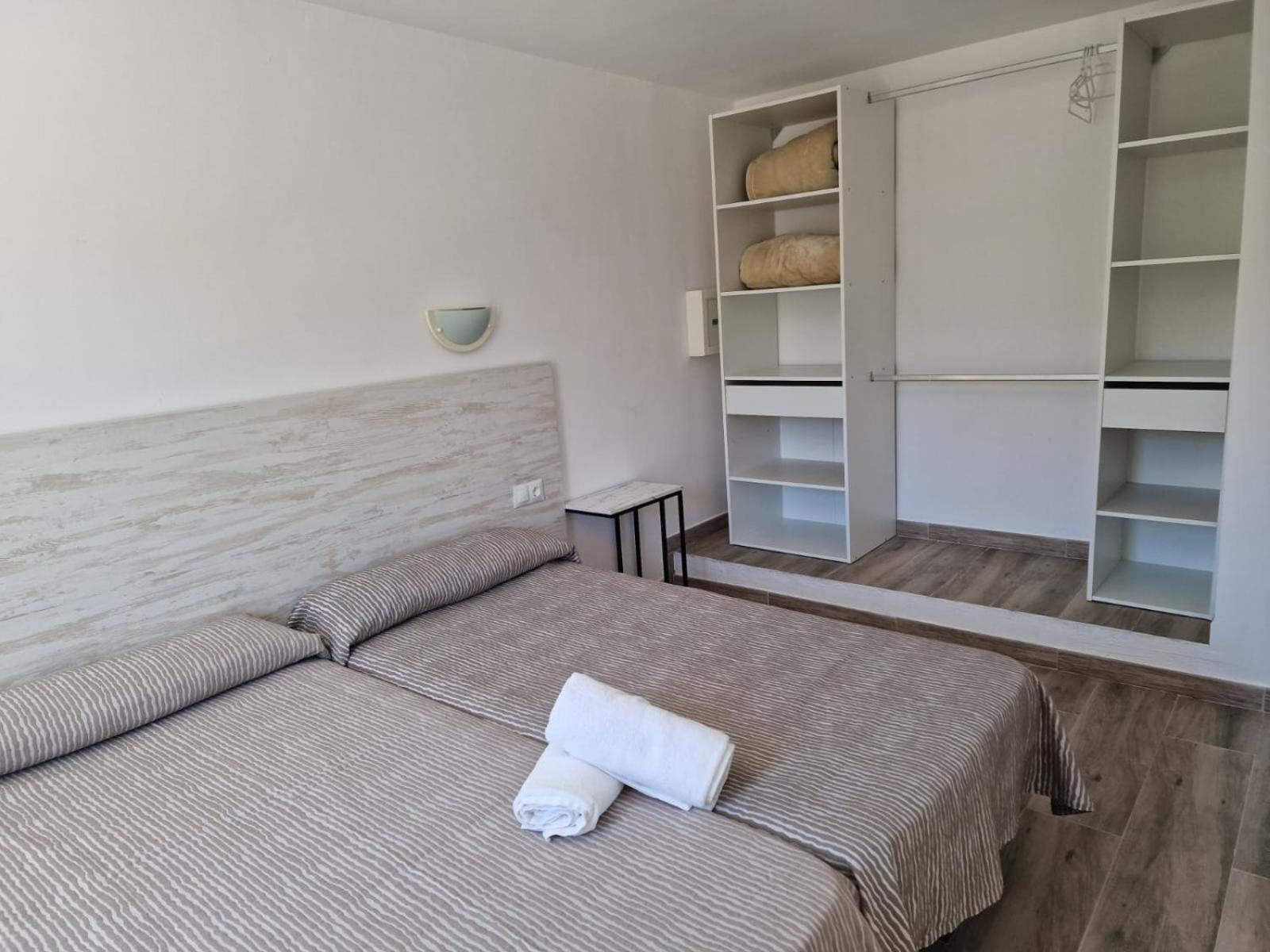 Aparthotel Puerto Cala Vadella 3*