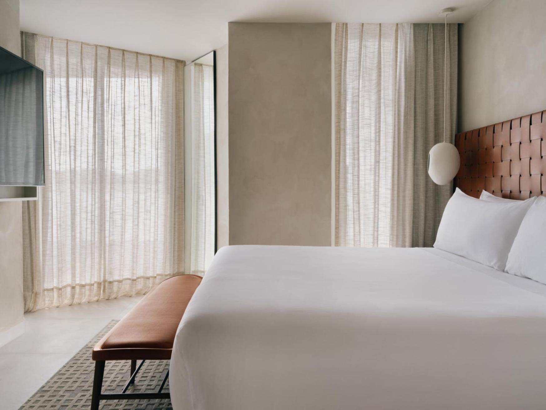Hotel Mondrian Ibiza Cala Llonga (Ibiza)