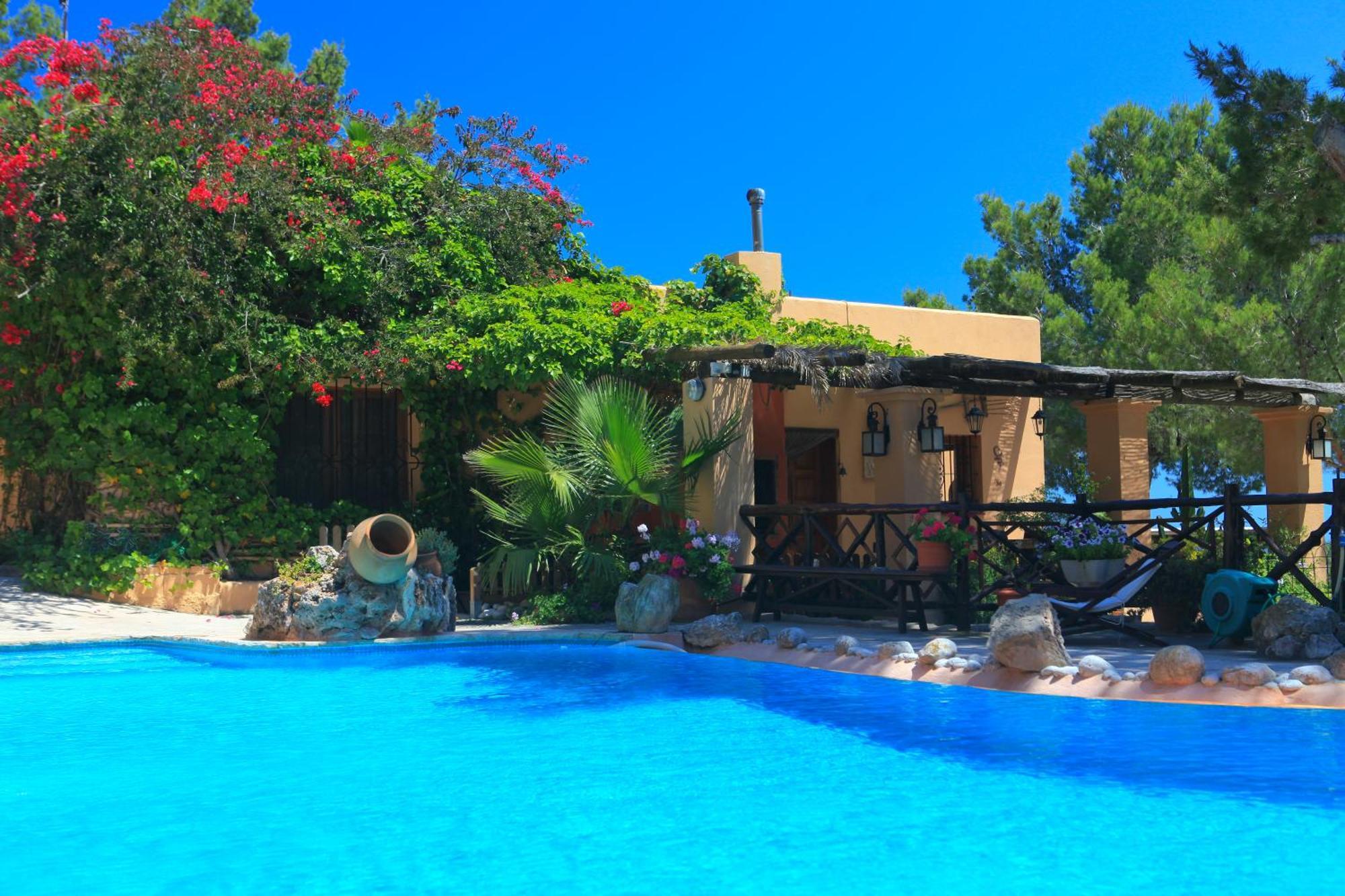 De Montana Gran Piscina Holiday home *
