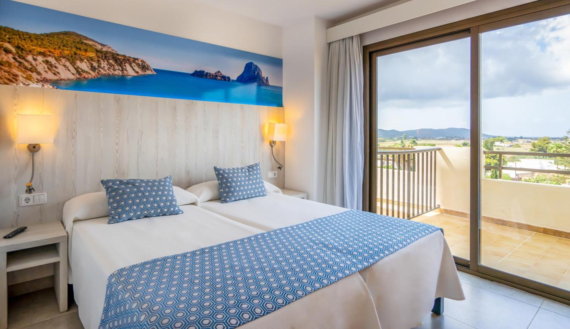 Hotel Club Bossa 3*
