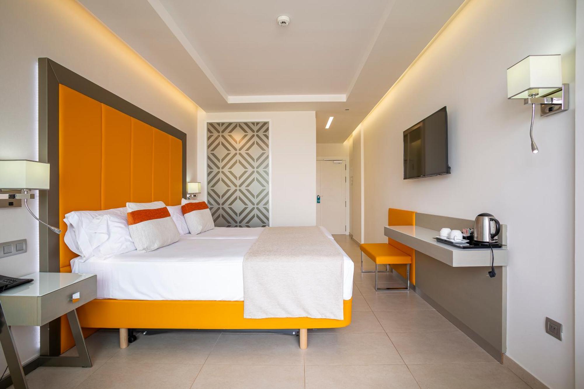 Hotel Torre Del Mar - Ibiza 4*