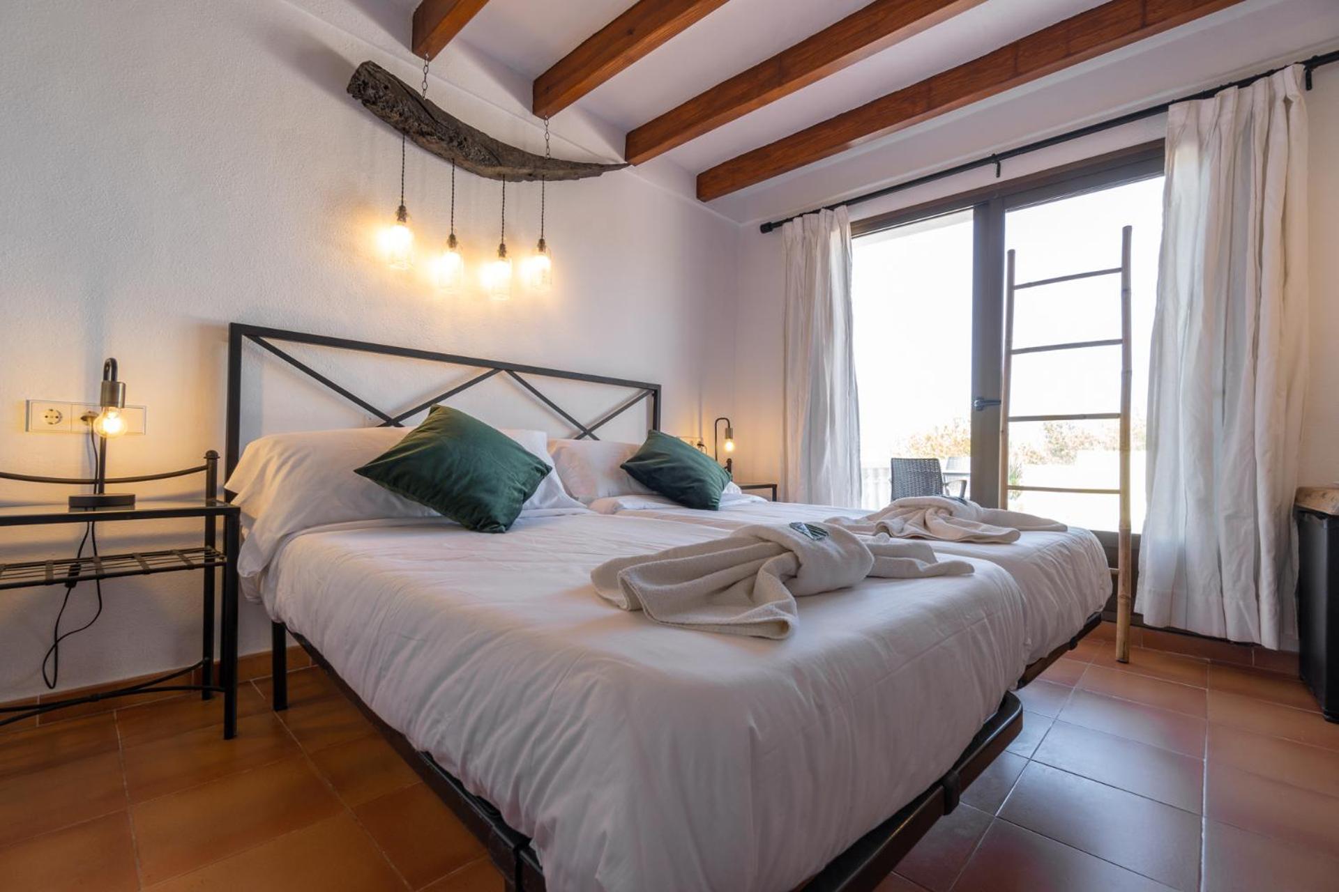 Casa de hóspedes Restaurante Pou Des Lleó Sant Carles de Peralta