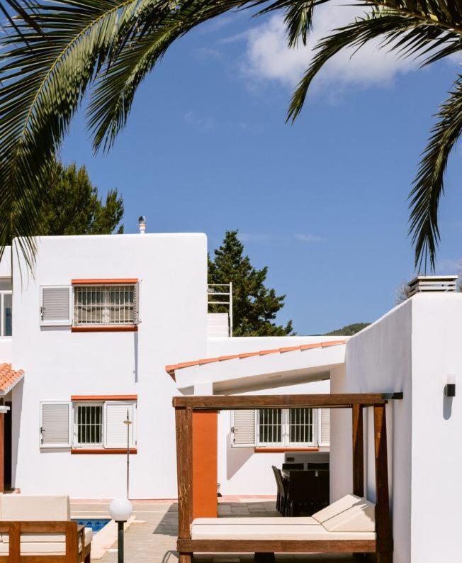 Km2 Lovely Located Just Outside Of Sa Carroca A 5 Minute Drive From Playa Den Bossa *