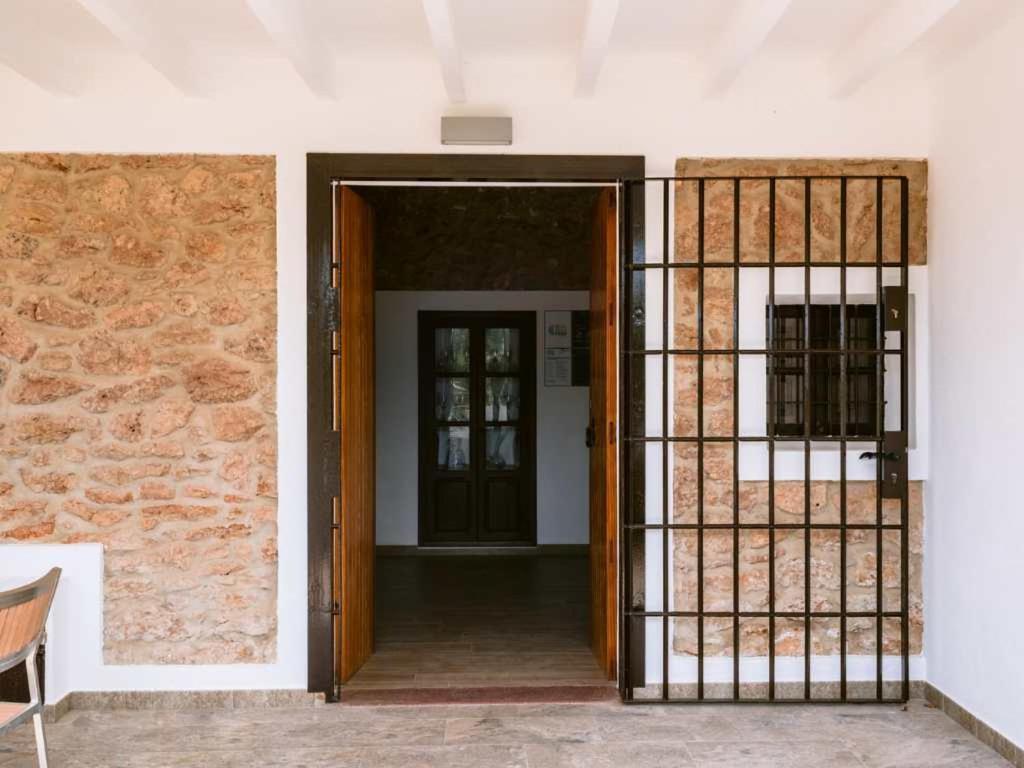 Pep Luis Pep Mortera Is Located In The Beautiful Countryside Near To Playa Den Bossa