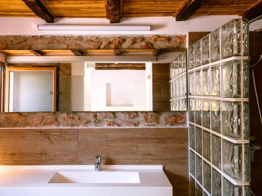 Pep Luis Pep Mortera Is Located In The Beautiful Countryside Near To Playa Den Bossa Villa *