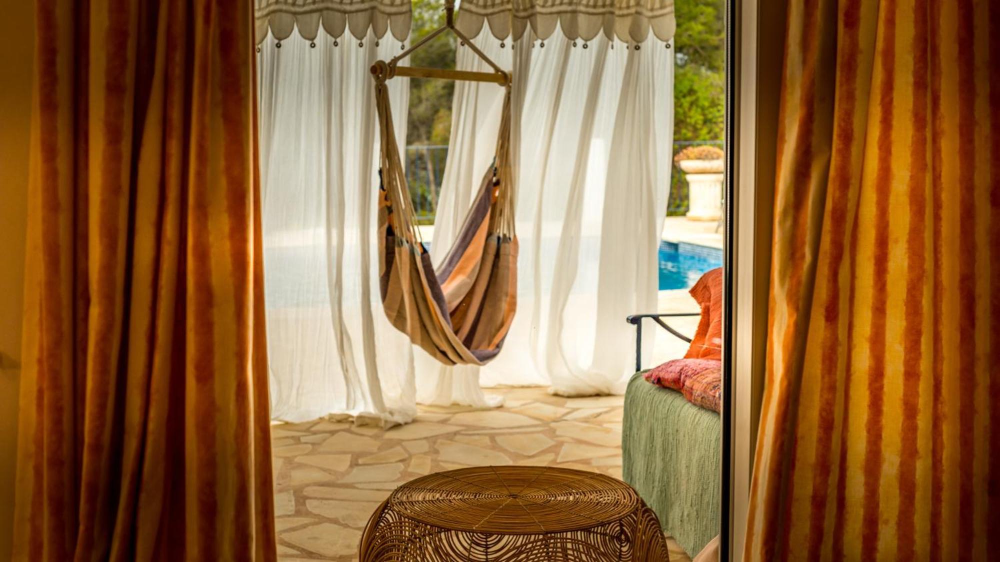 Paradis * San Antonio Abad
