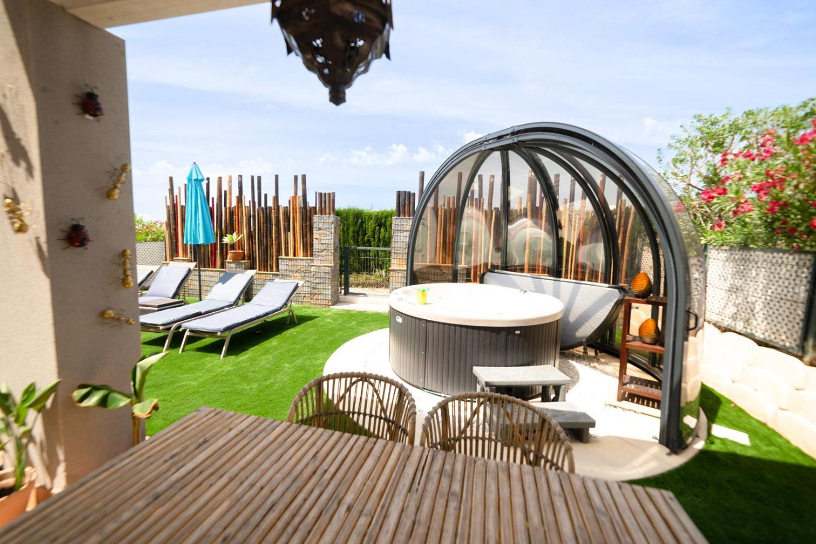 Holiday home Sunset Sea View & Garden 6p Max