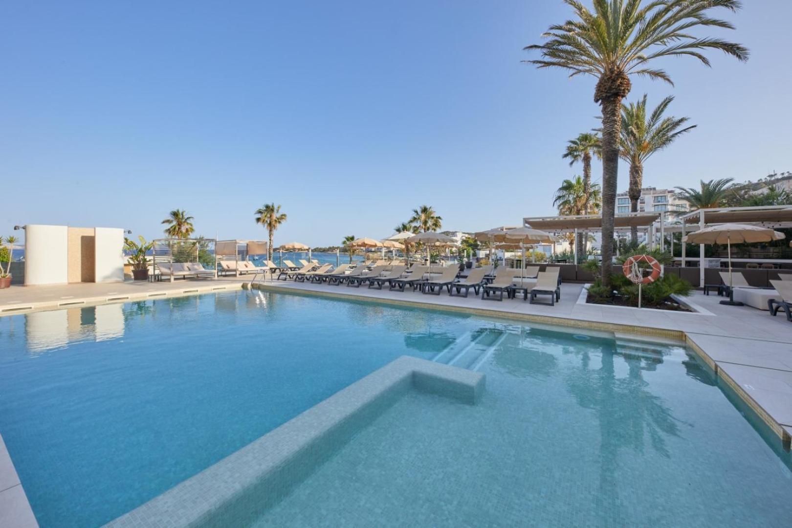 Hotel & Blau Parc 4*