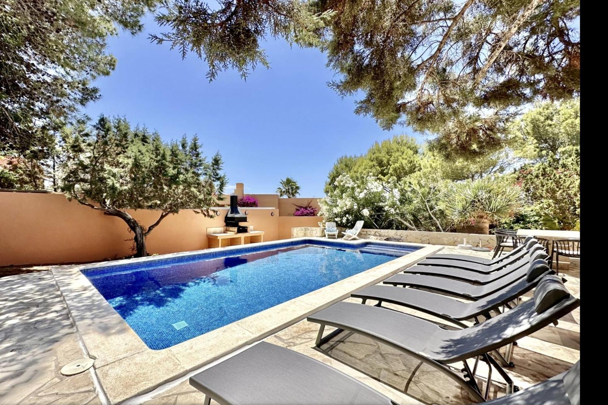 With Pool Calo Den Real Ferienhaus