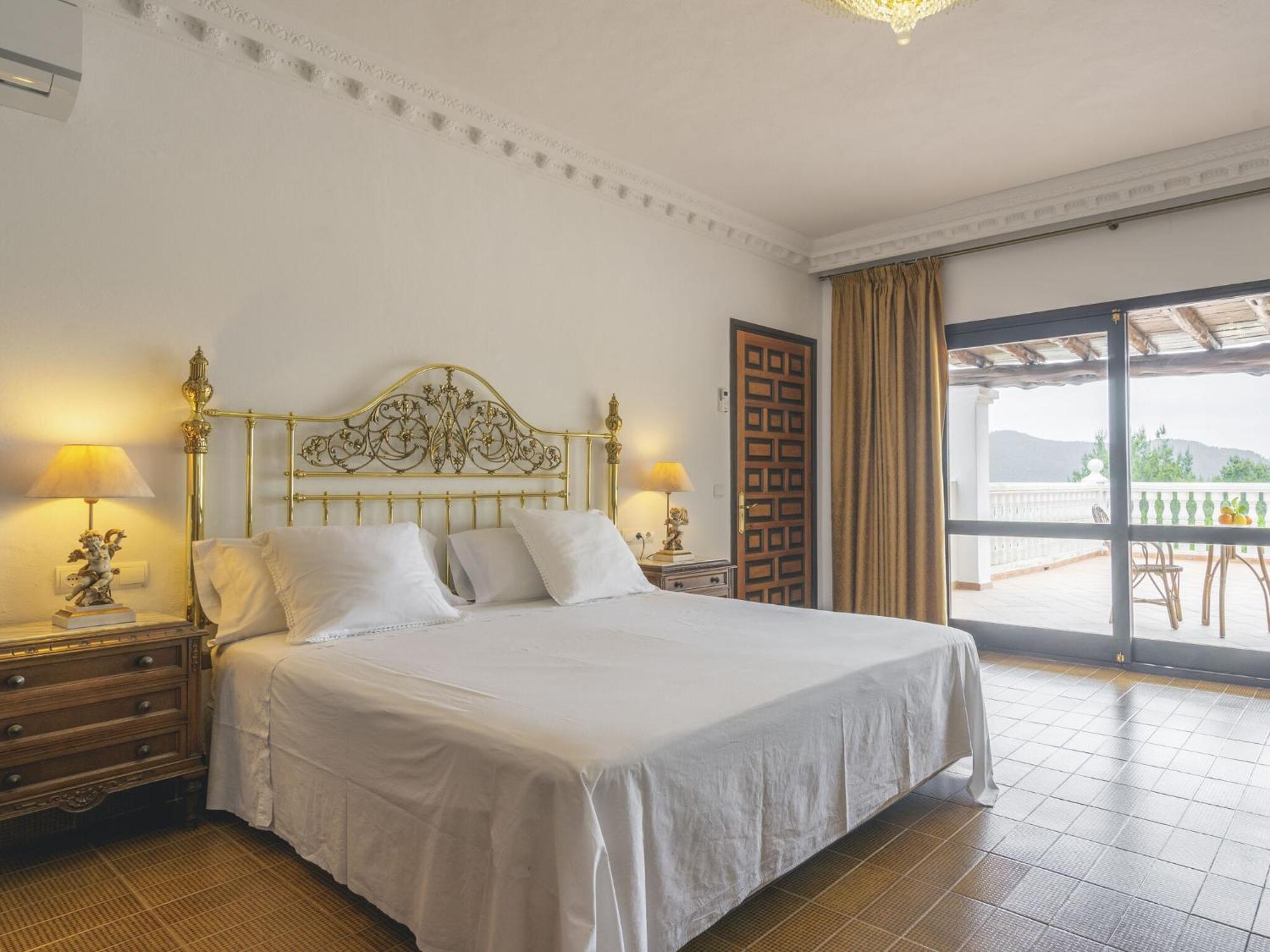Mansion In With Private Pool Holiday home *