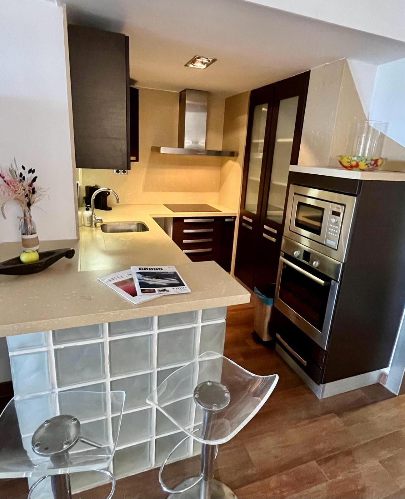 Ensuite Double With Sea View In A Shared In The Centre Of Santa Eularia - Close To The Beach Santa Eularia des Riu