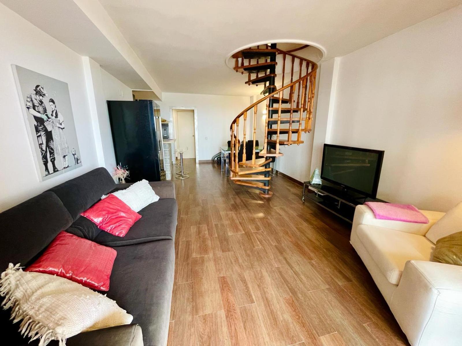 Ensuite Double With Sea View In A Shared In The Centre Of Santa Eularia - Close To The Beach *