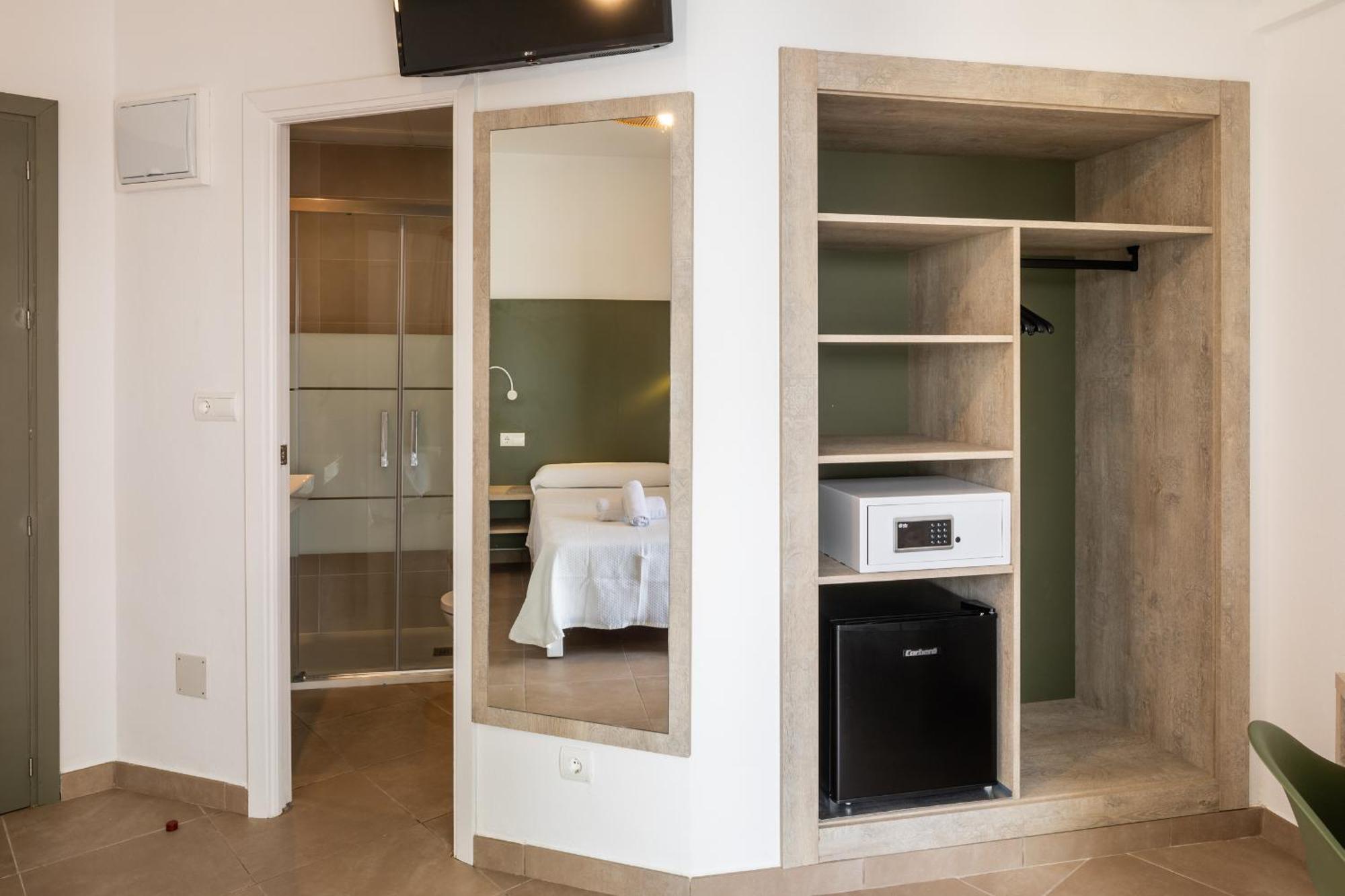 Alicante Hotel *